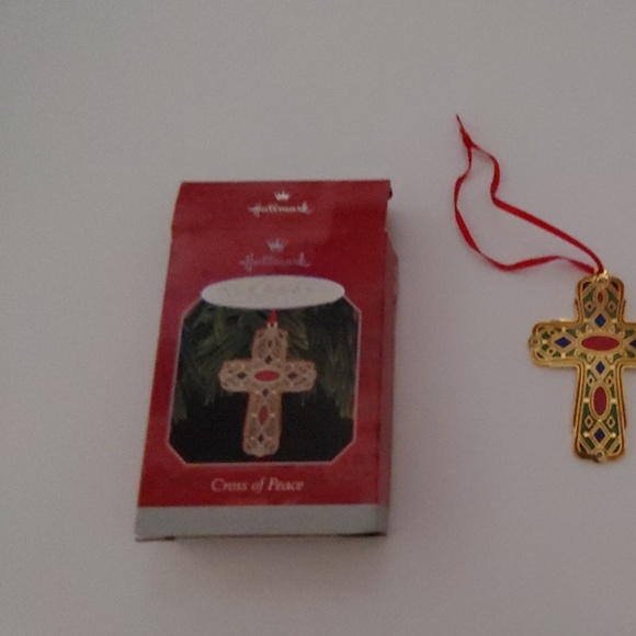 Hallmark - Picture 2 of 3